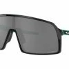 Lunettes Oakley Sutro Polished Black / Prizm Black / Ref. OO9406-3237 Noir / Rouge